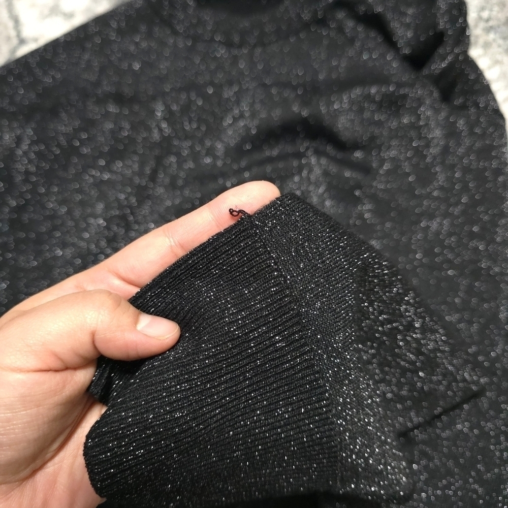T TAHARI Plus Size Glitter Metallic Black Knit Crewneck Sweater, Longer Back, 1X - Picture 14 of 17